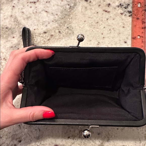 Vintage Coach Black Kiss-lock  Wristlet Clutch - Picture 3 of 3